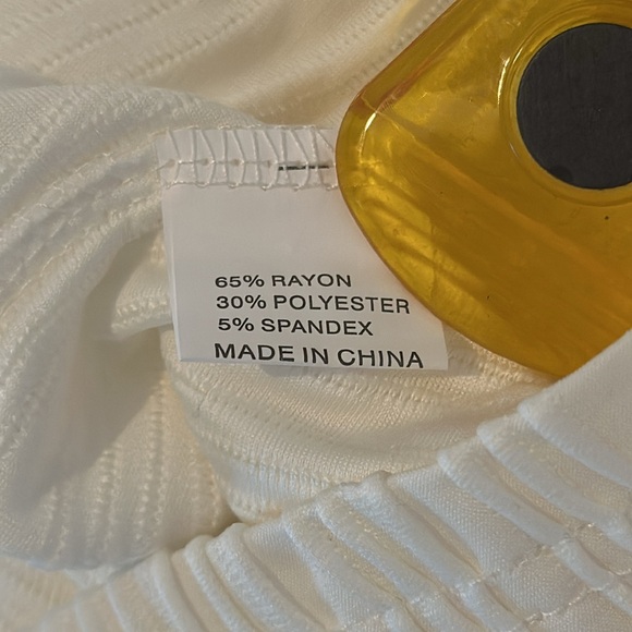 Evaless stretchy white cap sleeve blouse - Picture 6 of 6